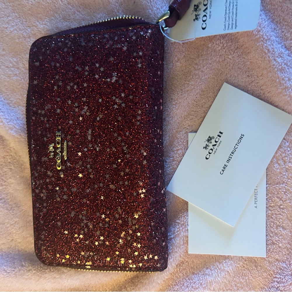 Coach, Wallet
